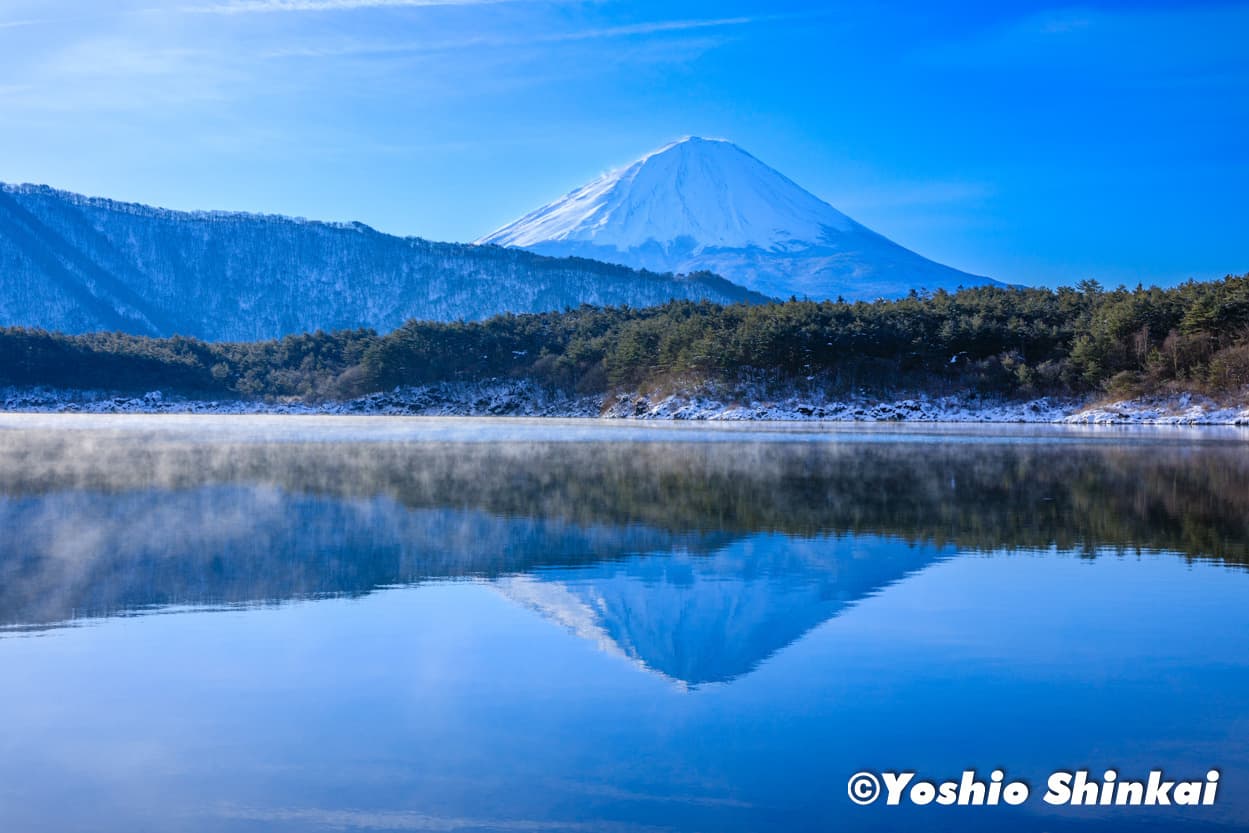 西湖と富士山