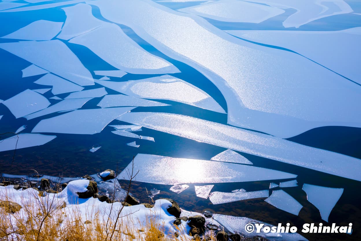 湖面の氷